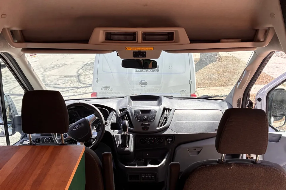 Tennessee Stud Ford Transit 350 HD Classe B