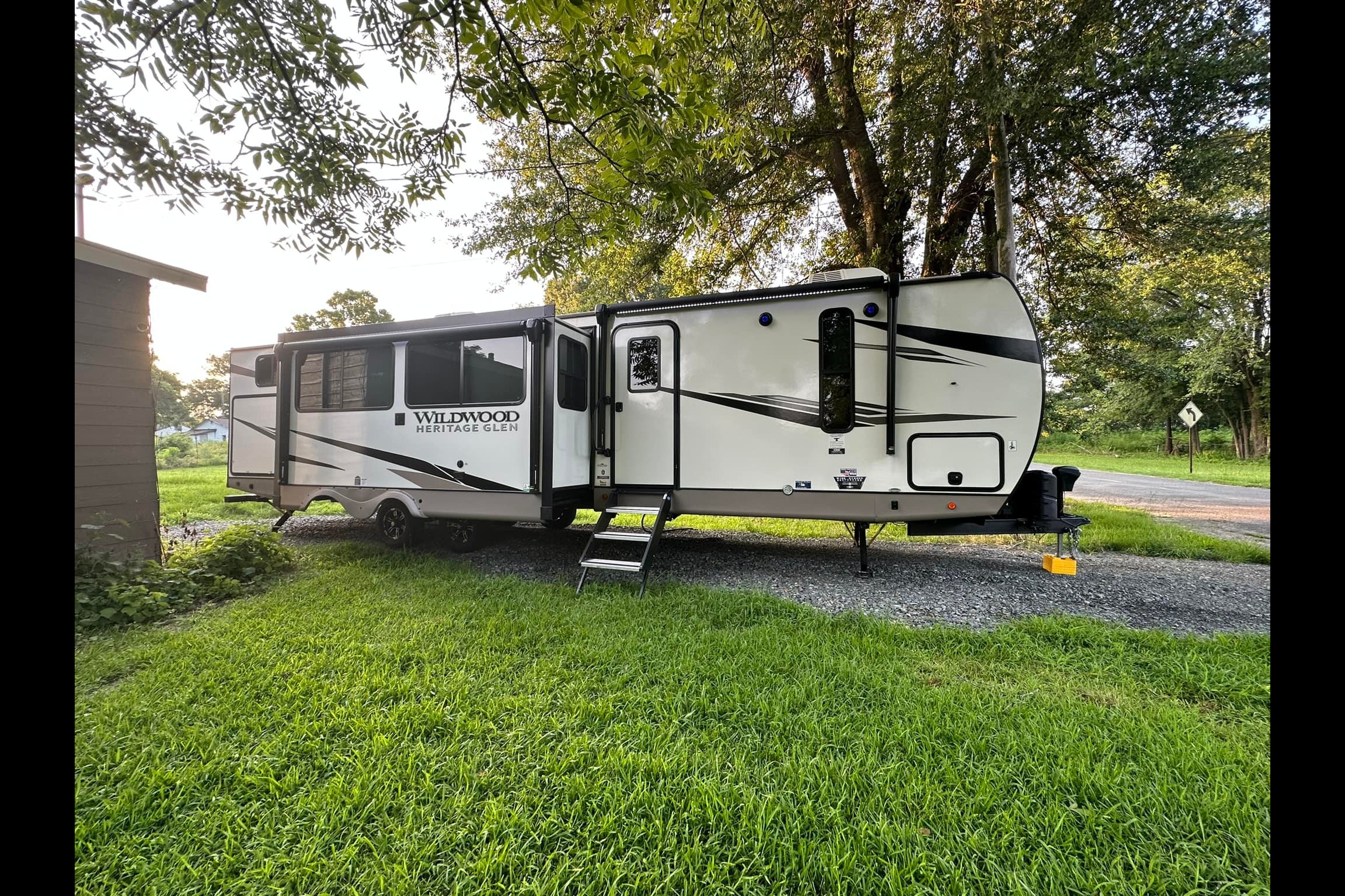 Bryan's Forest River Heritage Glen 310BHI Travel Trailer