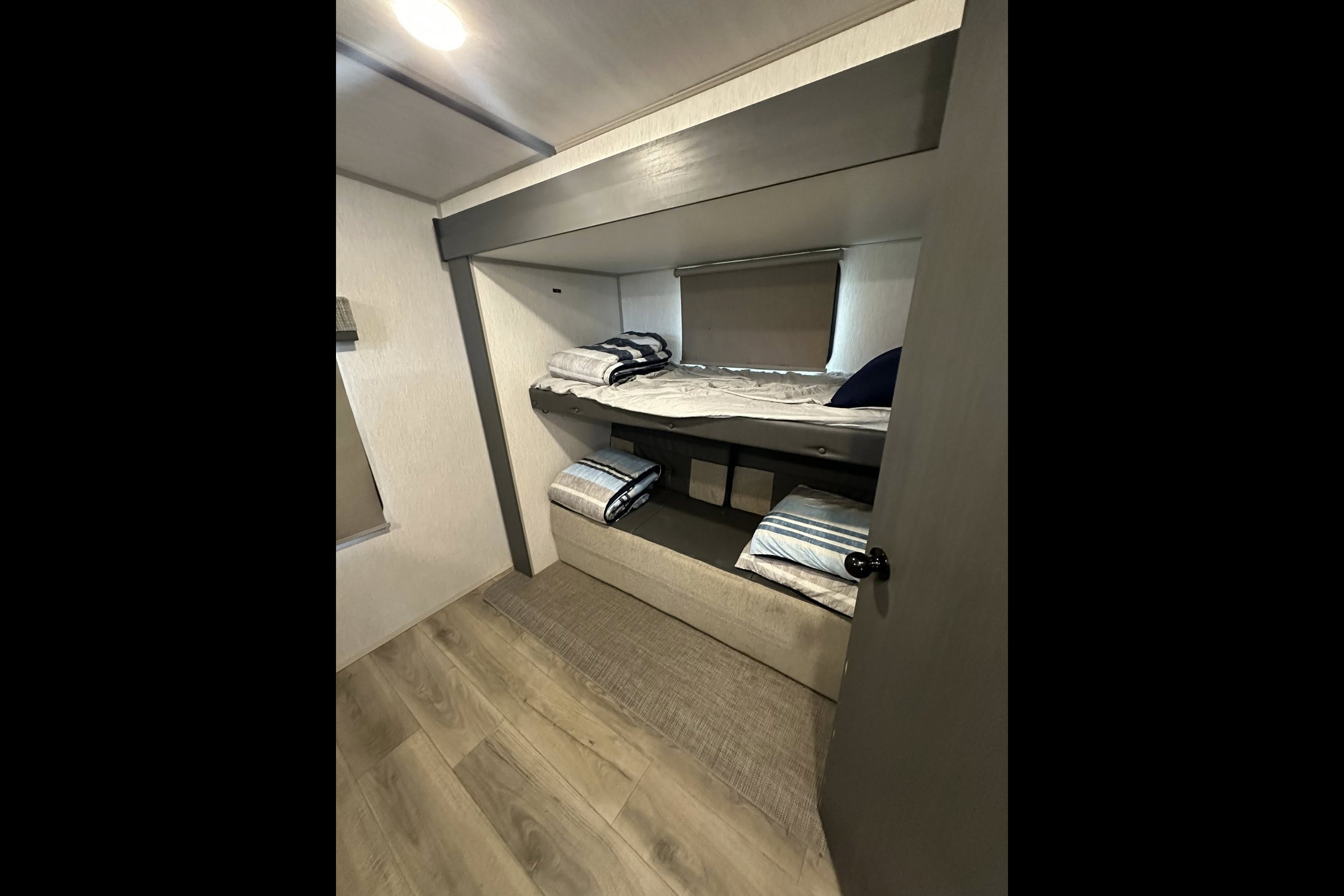 Bryan's Forest River Heritage Glen 310BHI Travel Trailer
