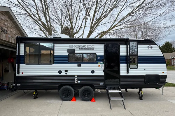 Payton's Forest River 20RDSE Luxury Escape