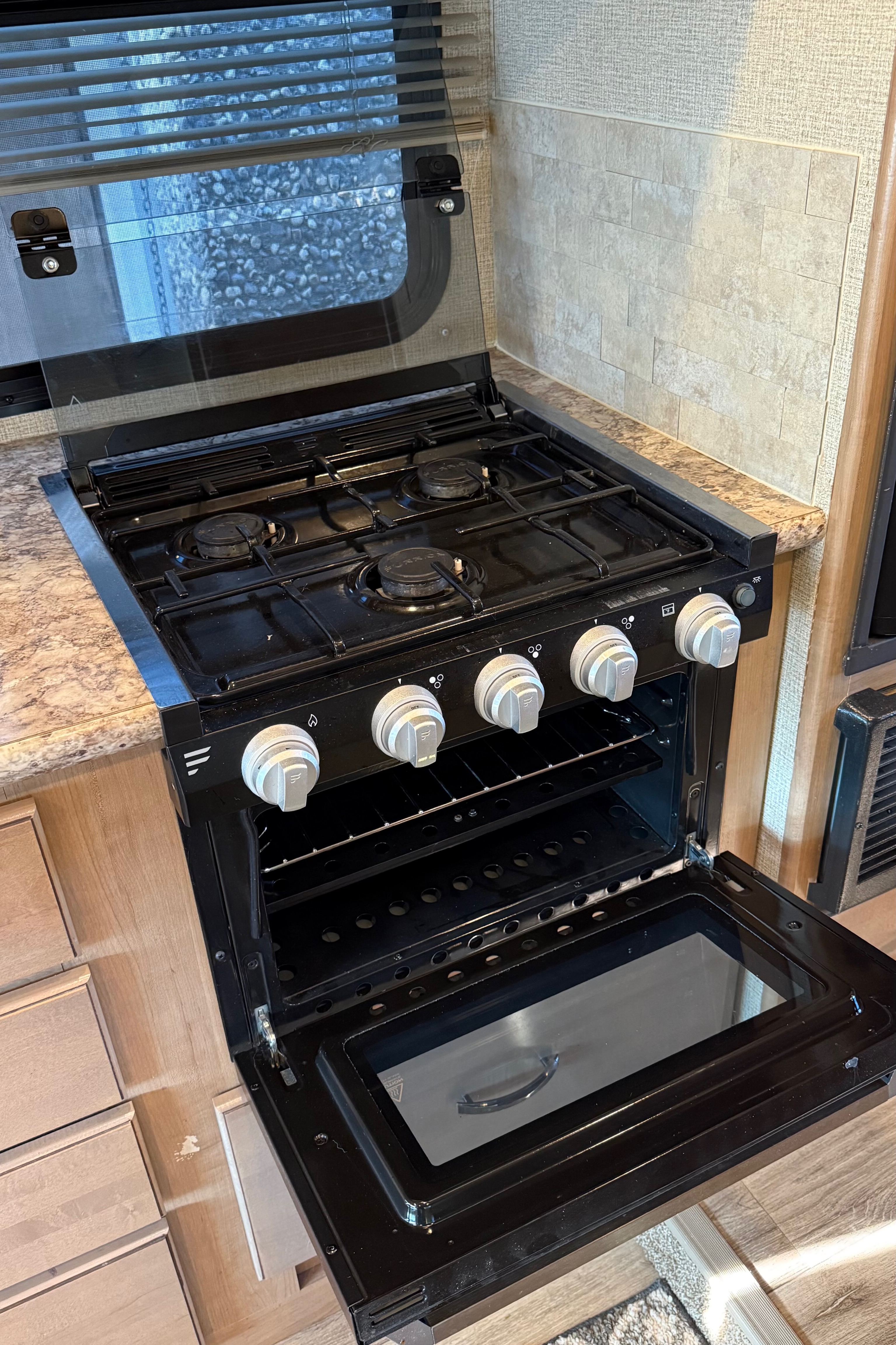 Fully stocked Big Bertha 24ft with solar