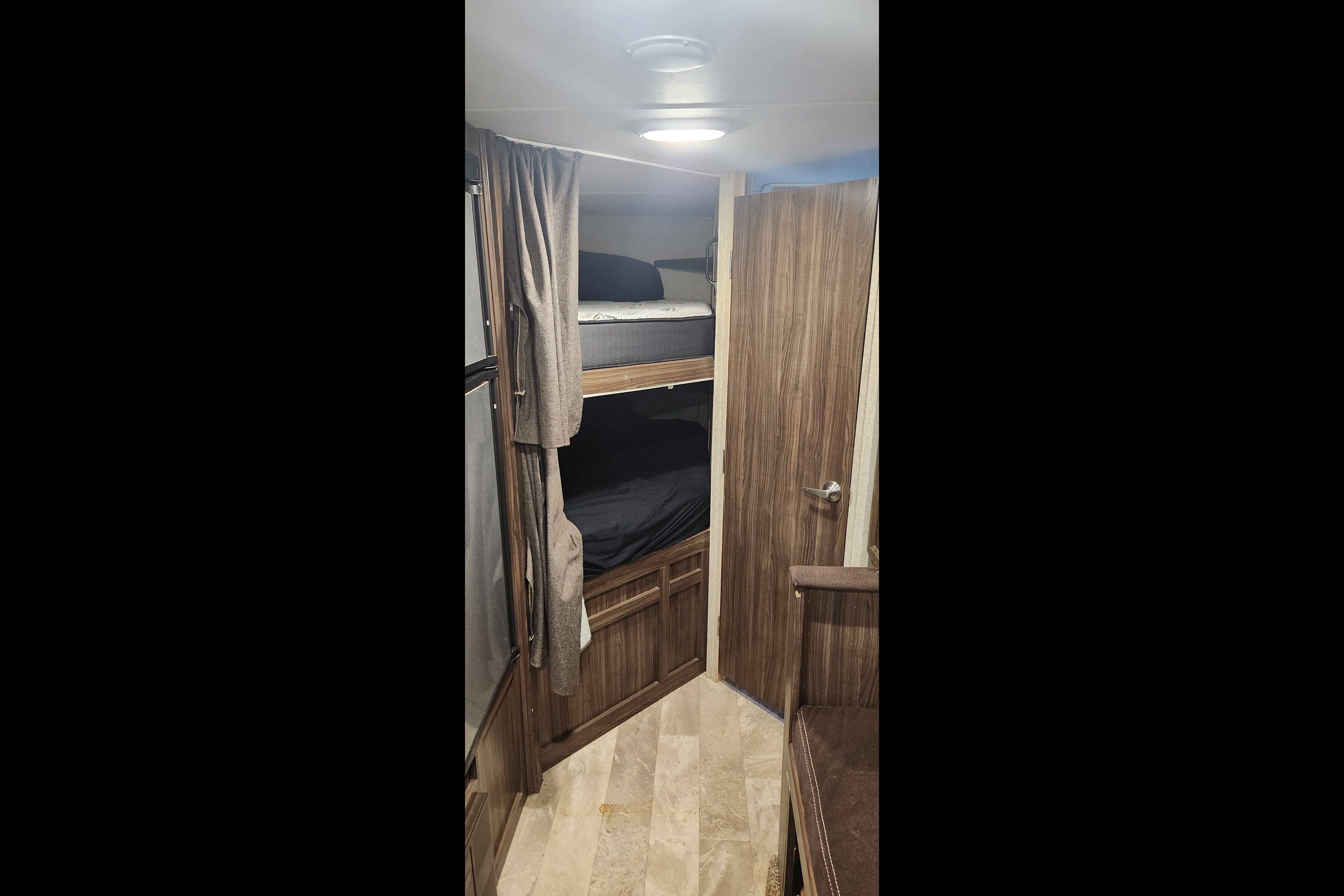 Dominic's Coachmen Apex 24LE Travel Trailer