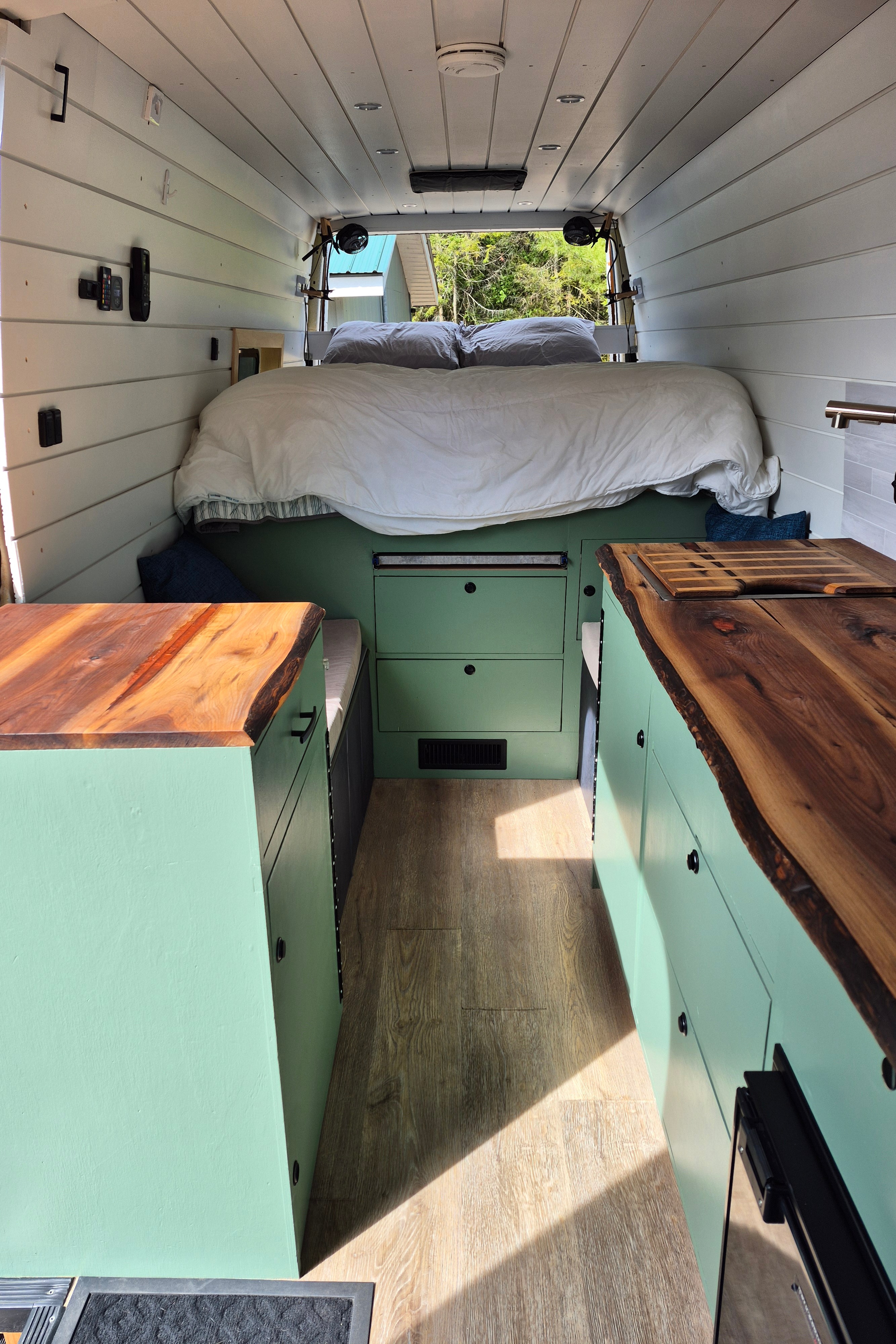 Great Escape – Spacious 170EXT Adventure Van