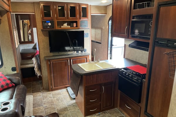 Andrew's Prime Time Spartan 300 Travel Trailer