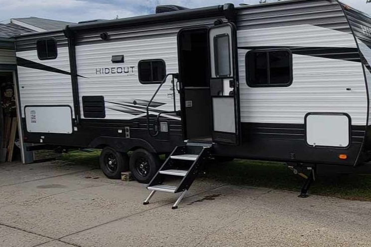 Krause's Family Keystone 245 LHSWE Travel Trailer