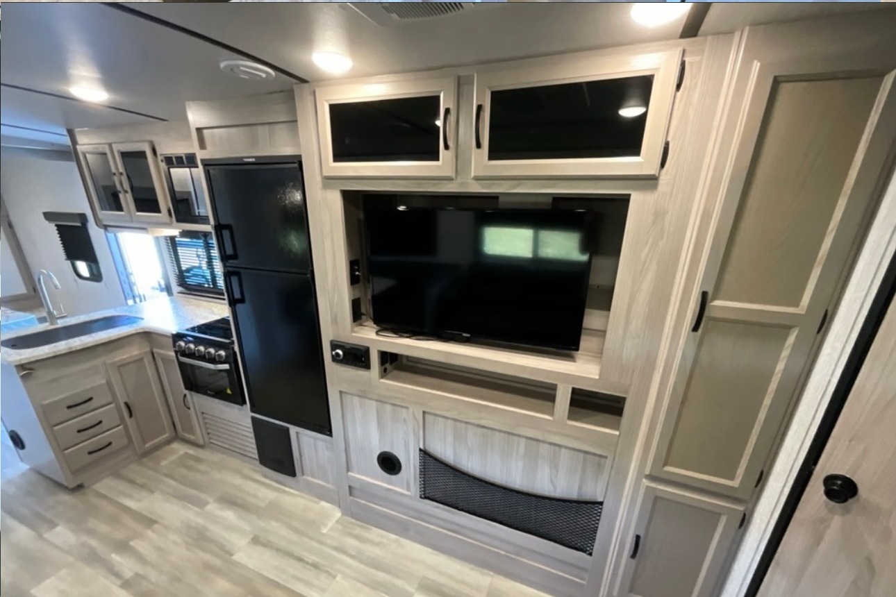 Coachmen Sprinter Campfire Edition Travel Trailer