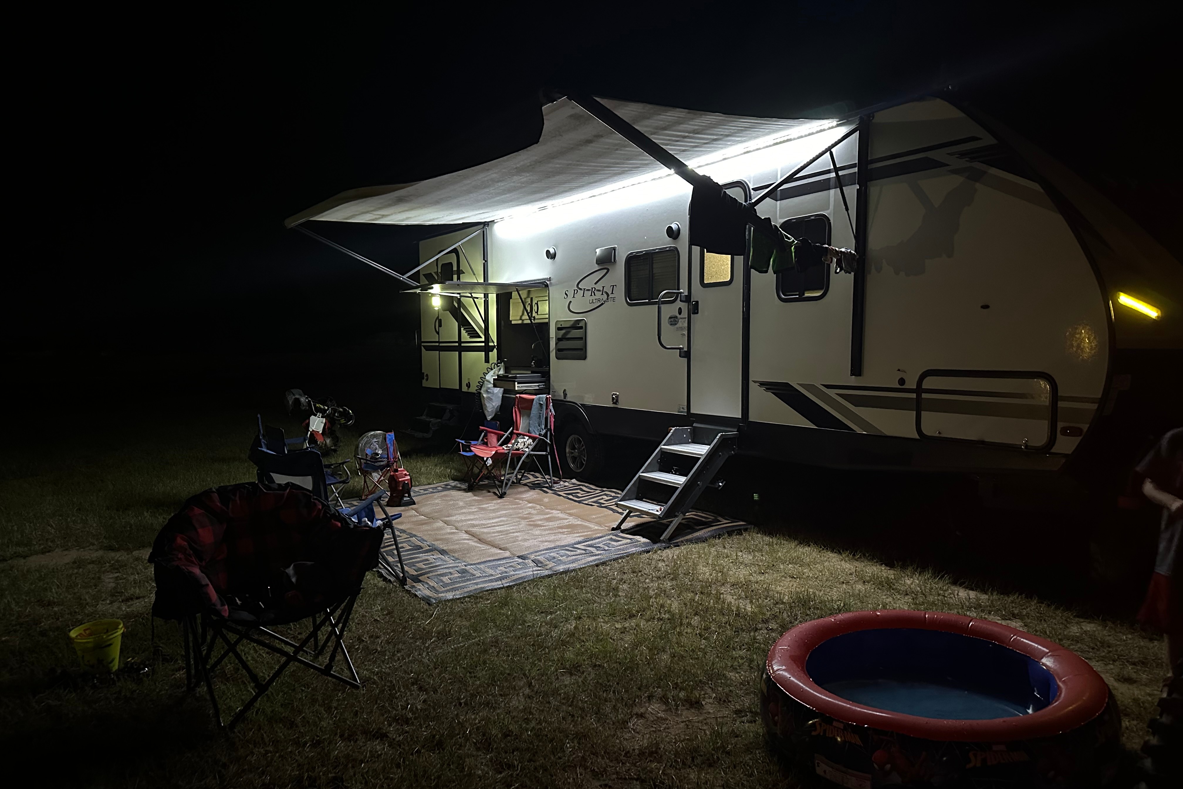 Coachmen Sprinter Campfire Edition Travel Trailer