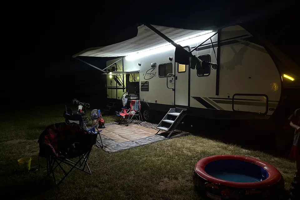 Coachmen Sprinter Campfire Edition Travel Trailer