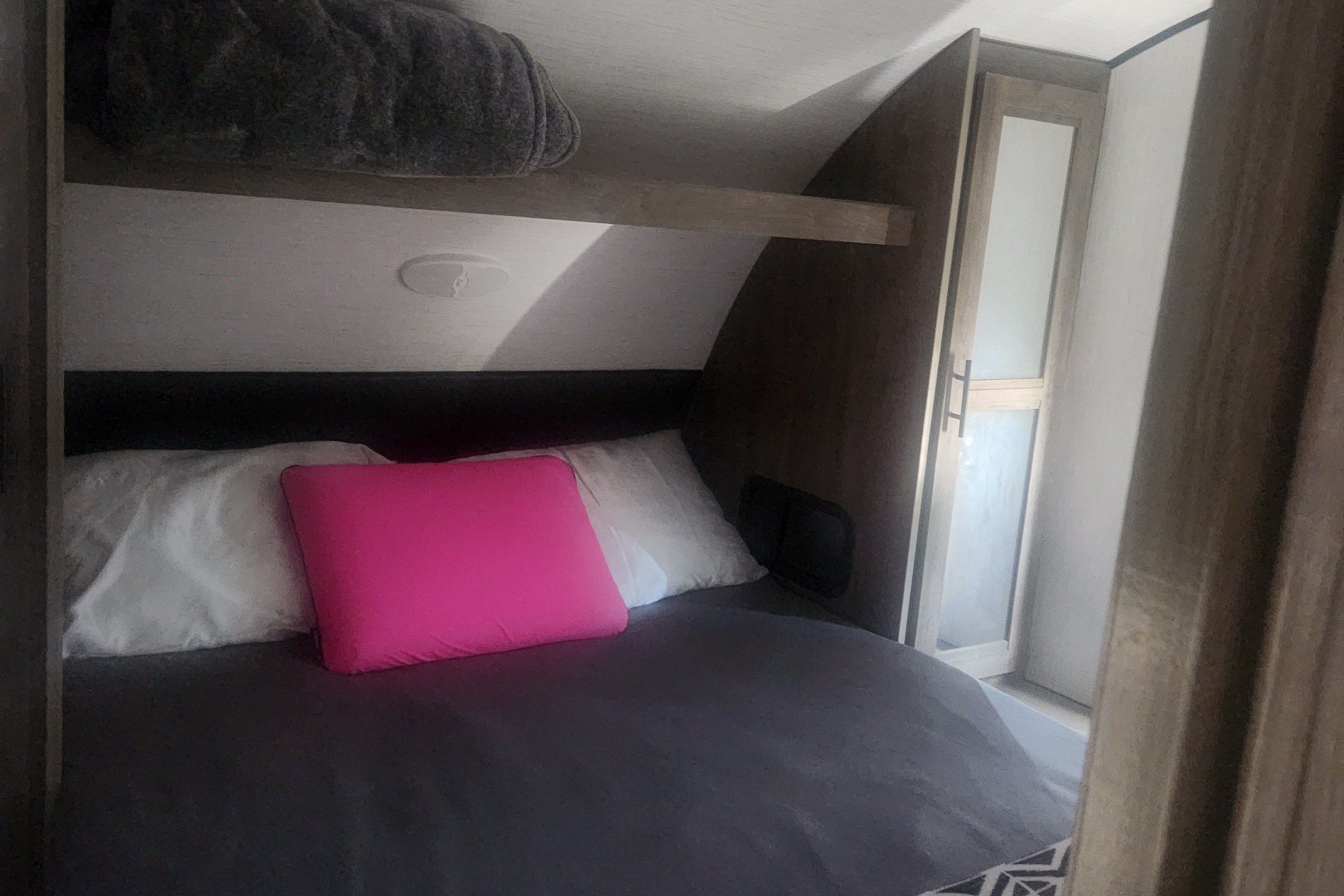 Fridas's Pioneer QB 300 Pioneer Travel Trailer