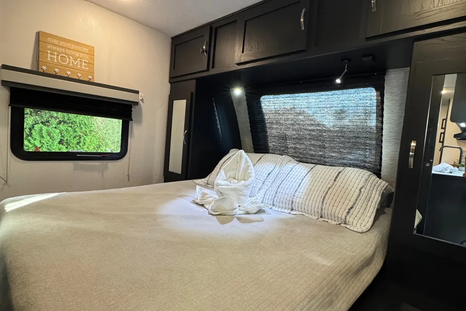 Wilbert’s Freedom Express Coachmen 2022 Travel Trailer