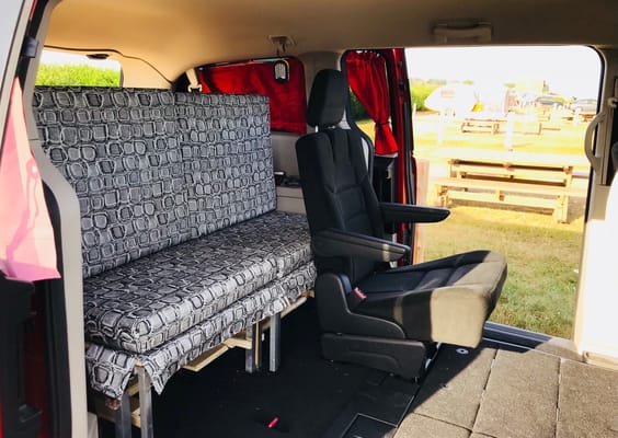 INCOGNITO Grand Caravan Campervan