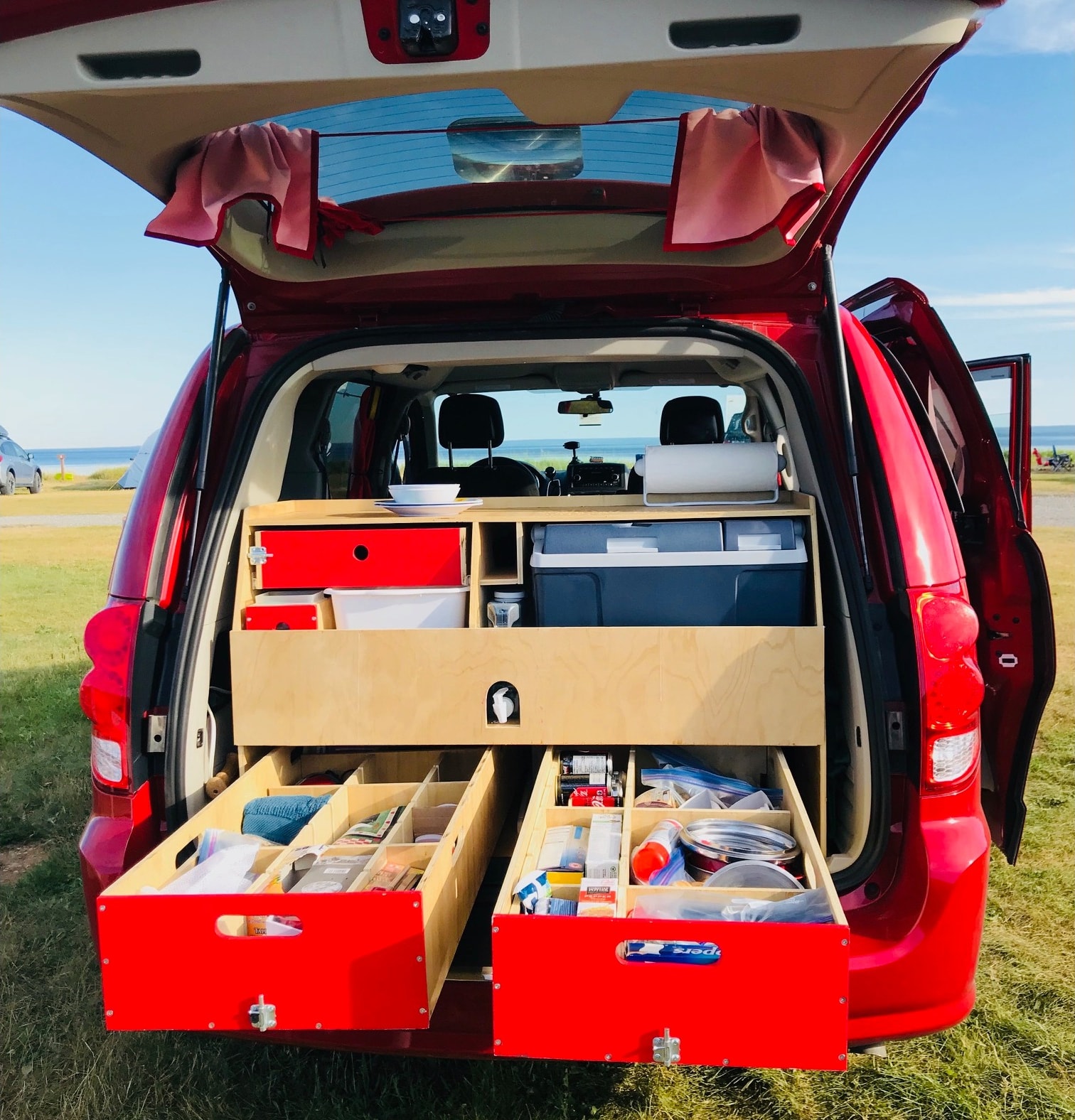 INCOGNITO Grand Caravan Campervan