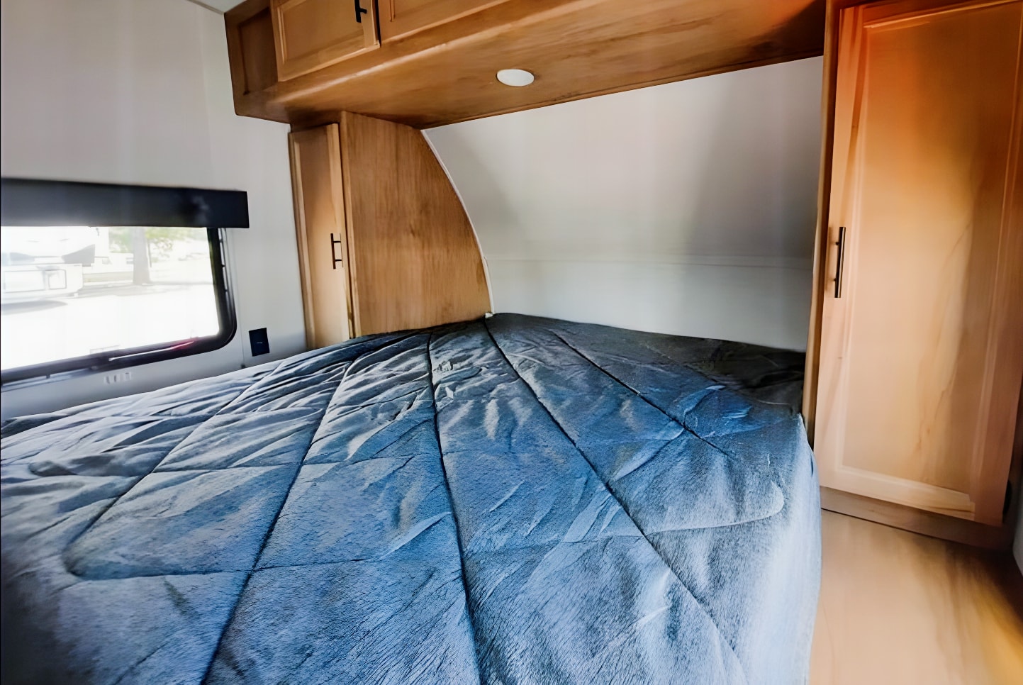 Forest River Vengeance 28V Roulotte cargo (capacité 6 personnes)