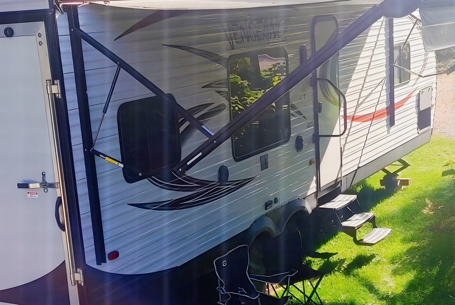 Forest River Vengeance 28V Roulotte cargo (capacité 6 personnes)