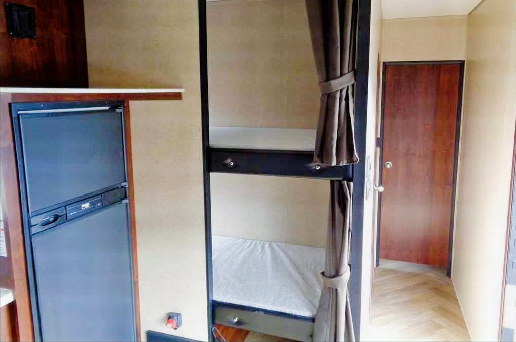 Forest River Vengeance 28V Roulotte cargo (capacité 6 personnes)