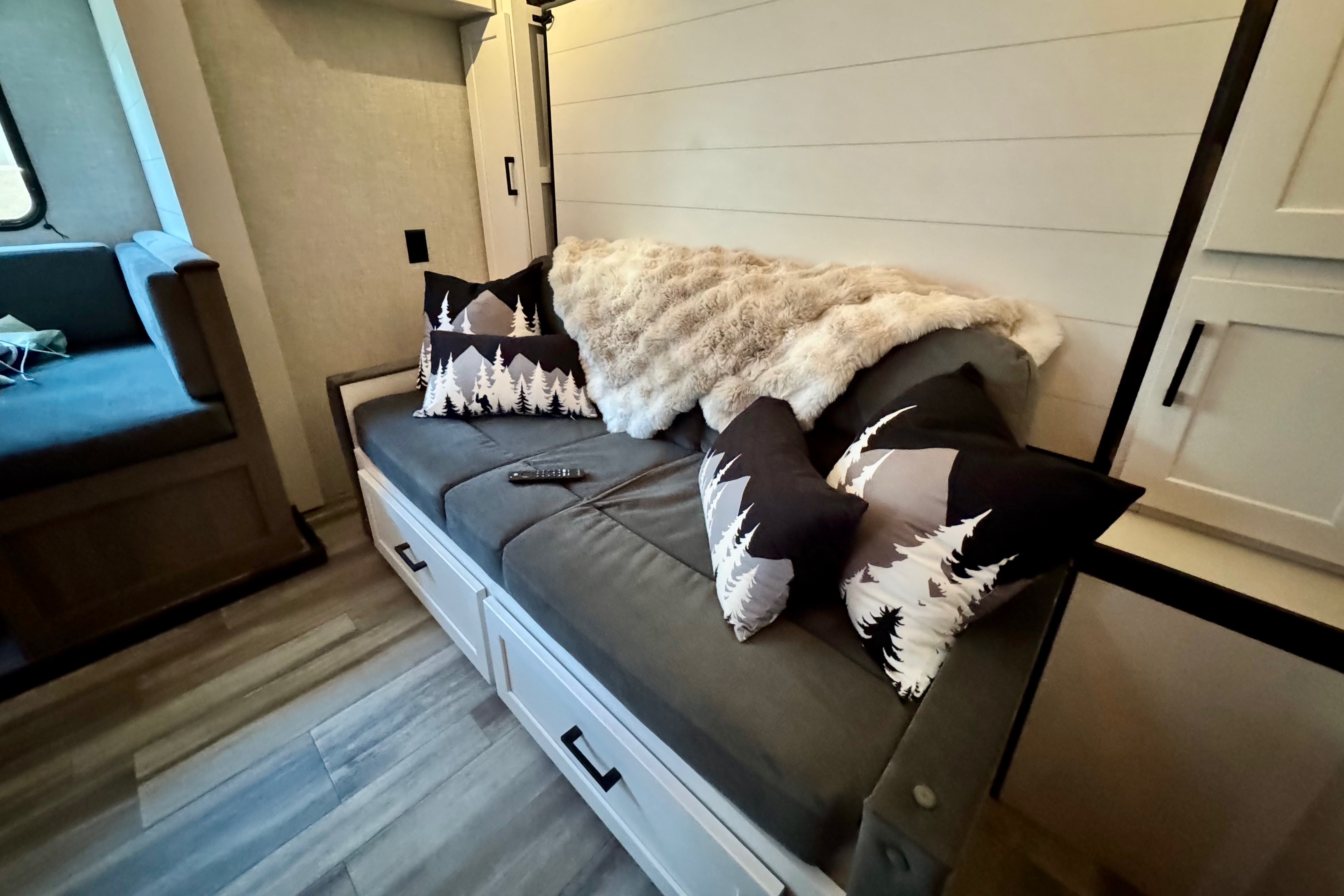 Modern Family Adventure: 2025 Jayco Baja 197MBW