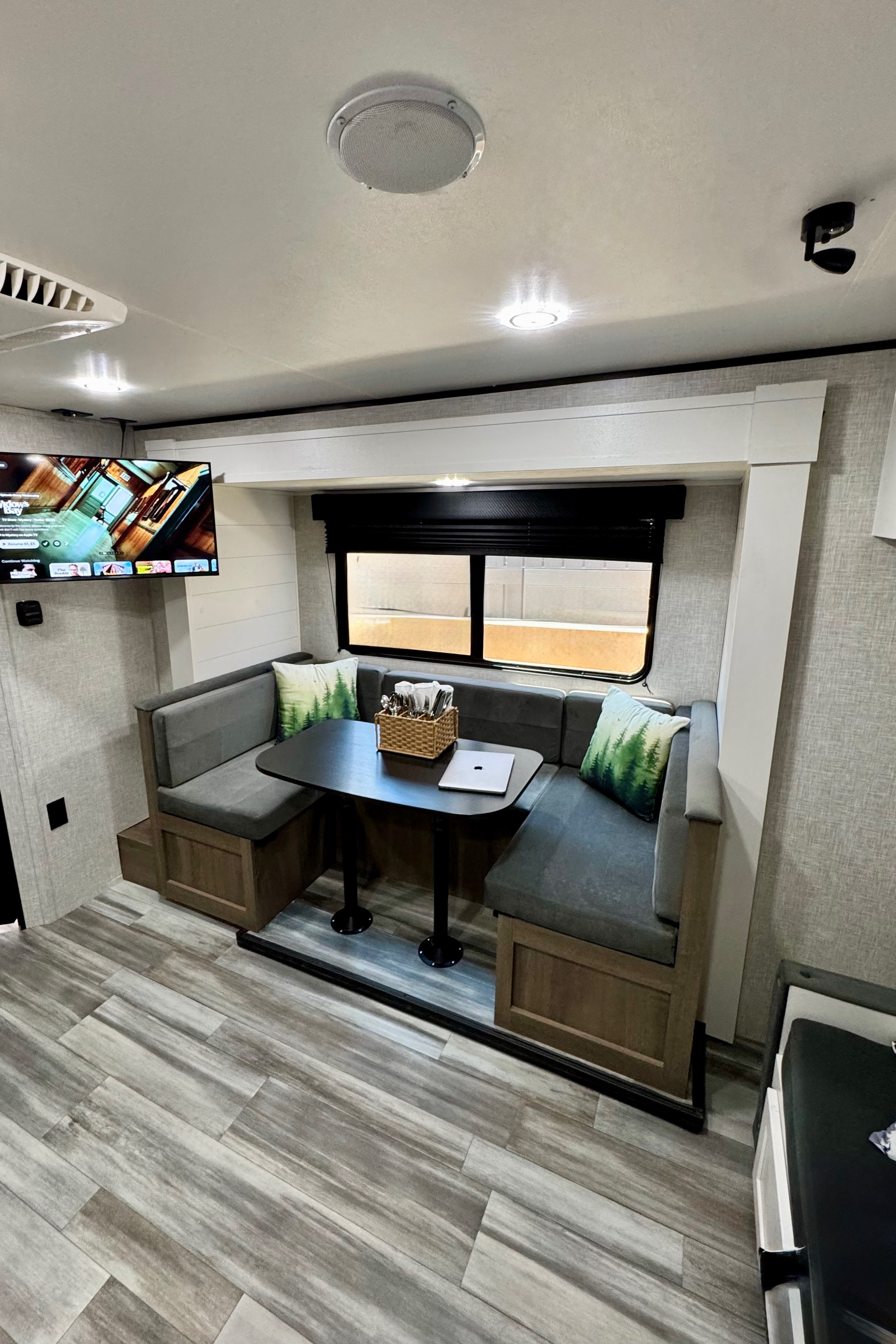 Modern Family Adventure: 2025 Jayco Baja 197MBW