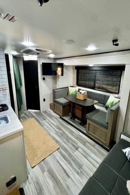 Modern Family Adventure: 2025 Jayco Baja 197MBW