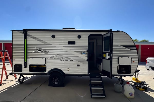 Modern Family Adventure: 2025 Jayco Baja 197MBW