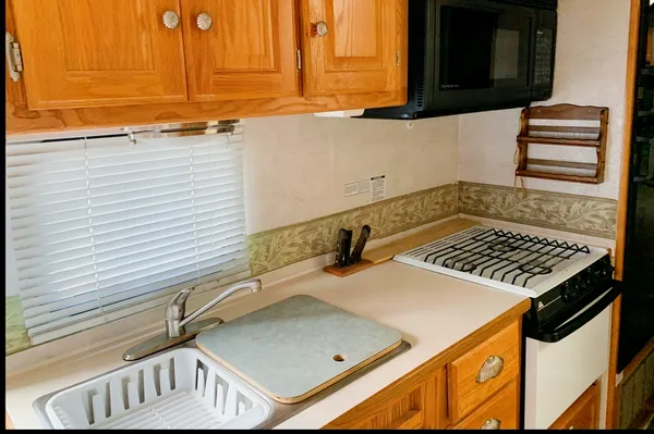Wilma; Gulf Stream touring cruiser Class C