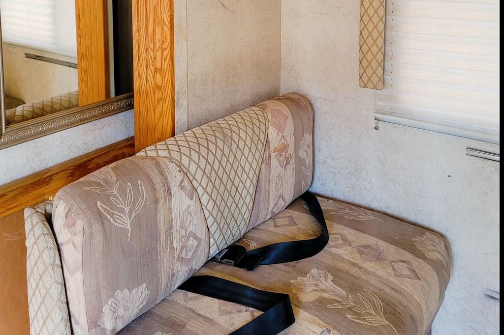 Wilma; Gulf Stream touring cruiser Class C