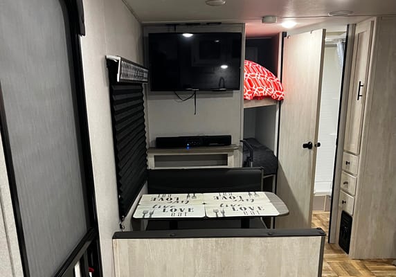 Rebecca's Shasta 25RS Travel Trailer