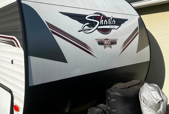 Rebecca's Shasta 25RS Travel Trailer