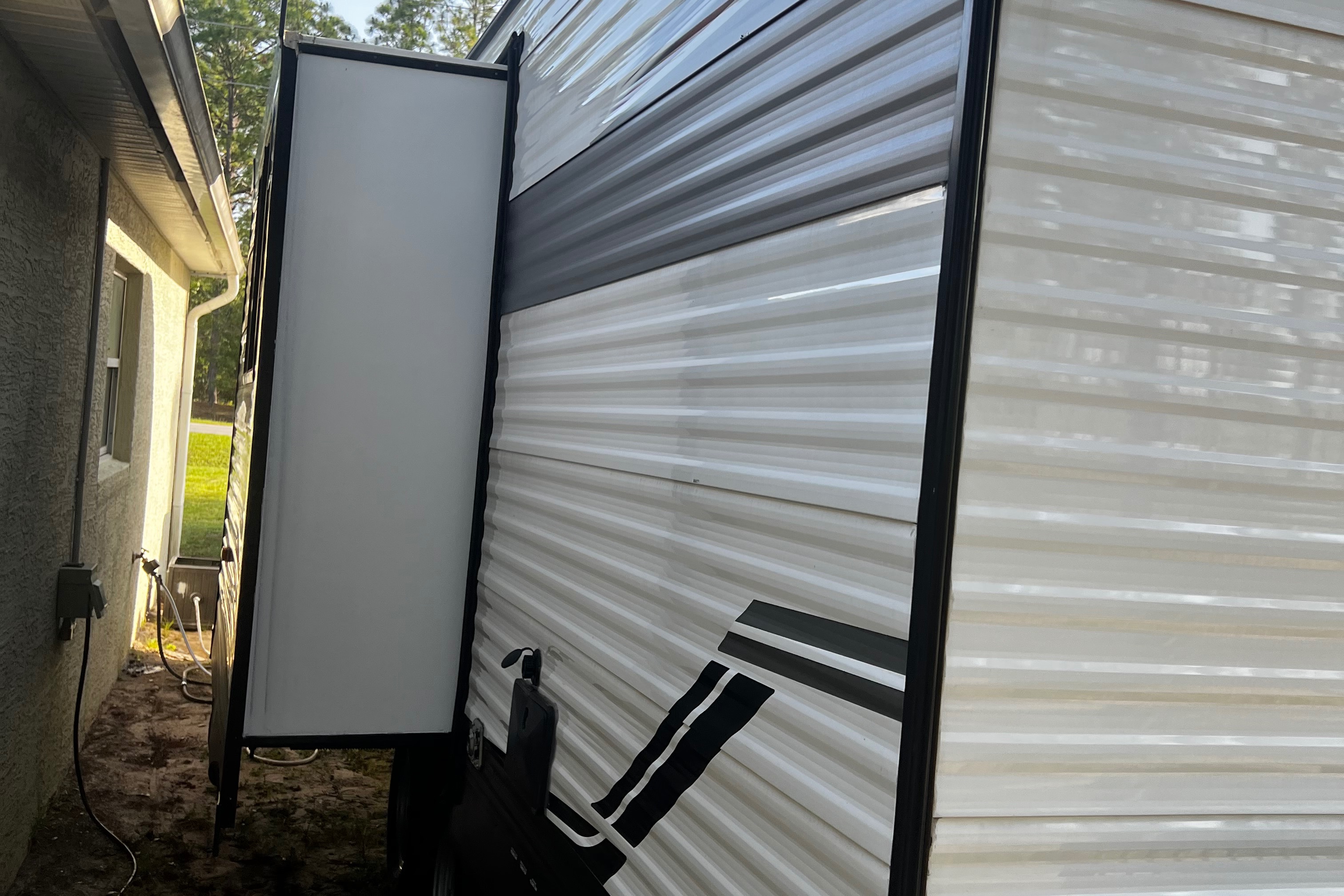 Rebecca's Shasta 25RS Travel Trailer