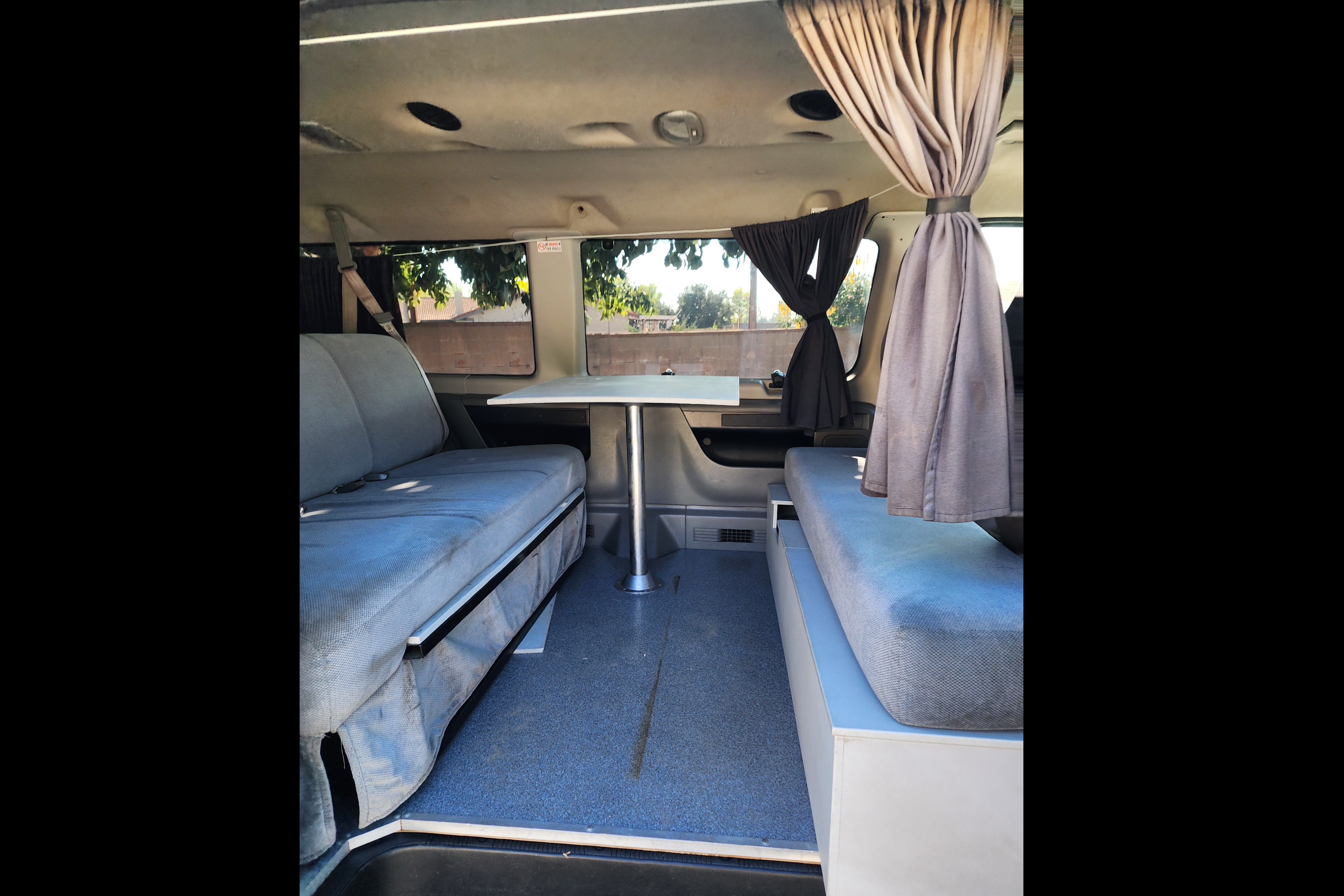 Blue Bird E-150 Campervan