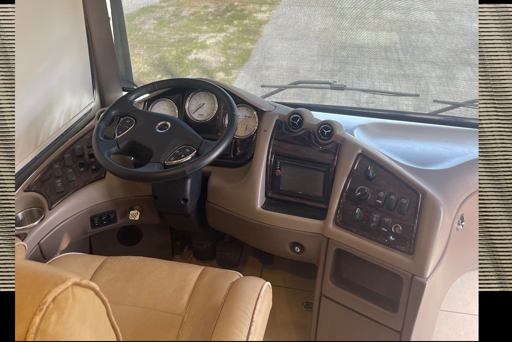 David's Thor Motor Coach Tuscany 44MT Class A