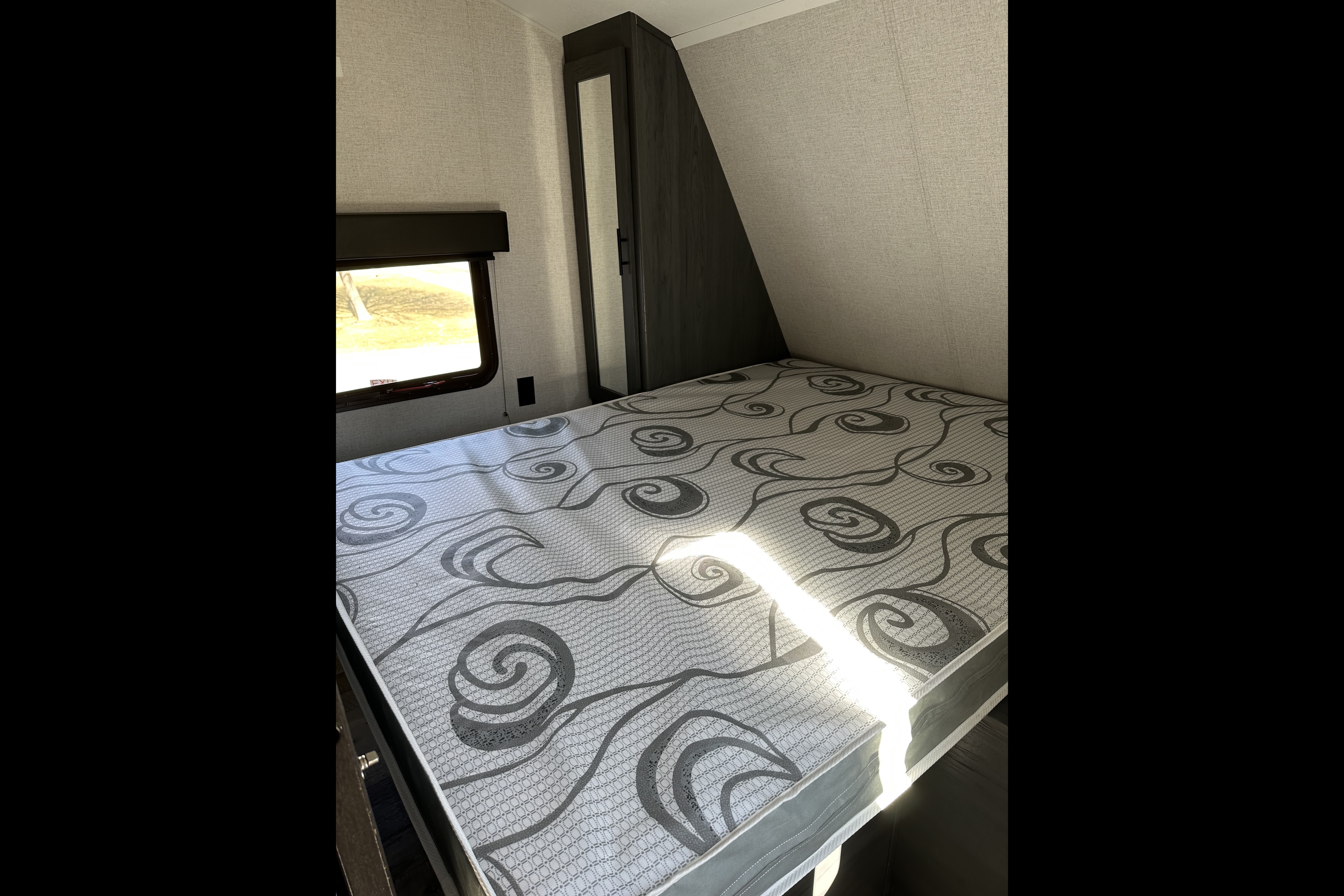 Family Bunkhouse Camper | Sleeps 9 | Fully Stocked | Easy Camping Setup