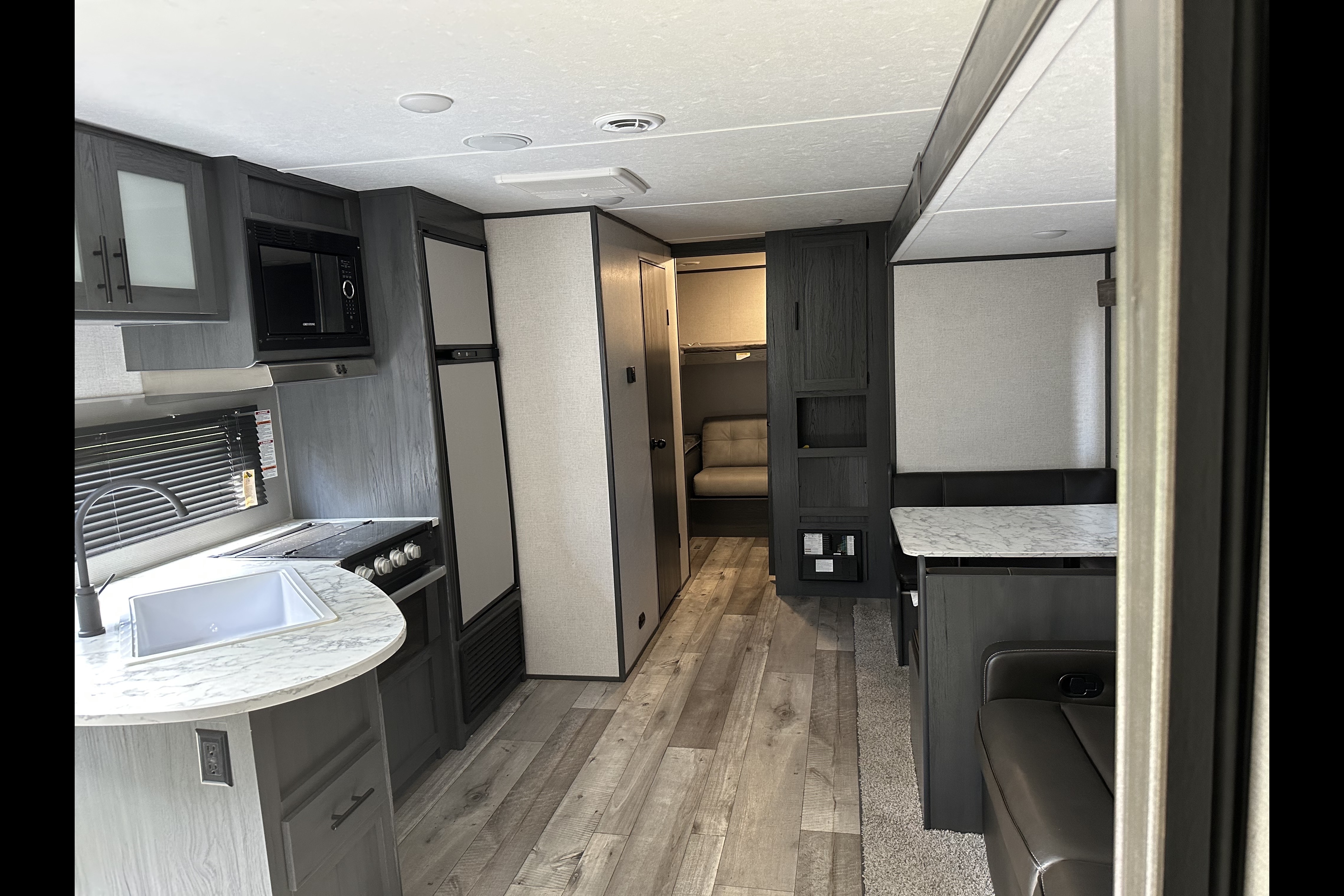 Family Bunkhouse Camper | Sleeps 9 | Fully Stocked | Easy Camping Setup
