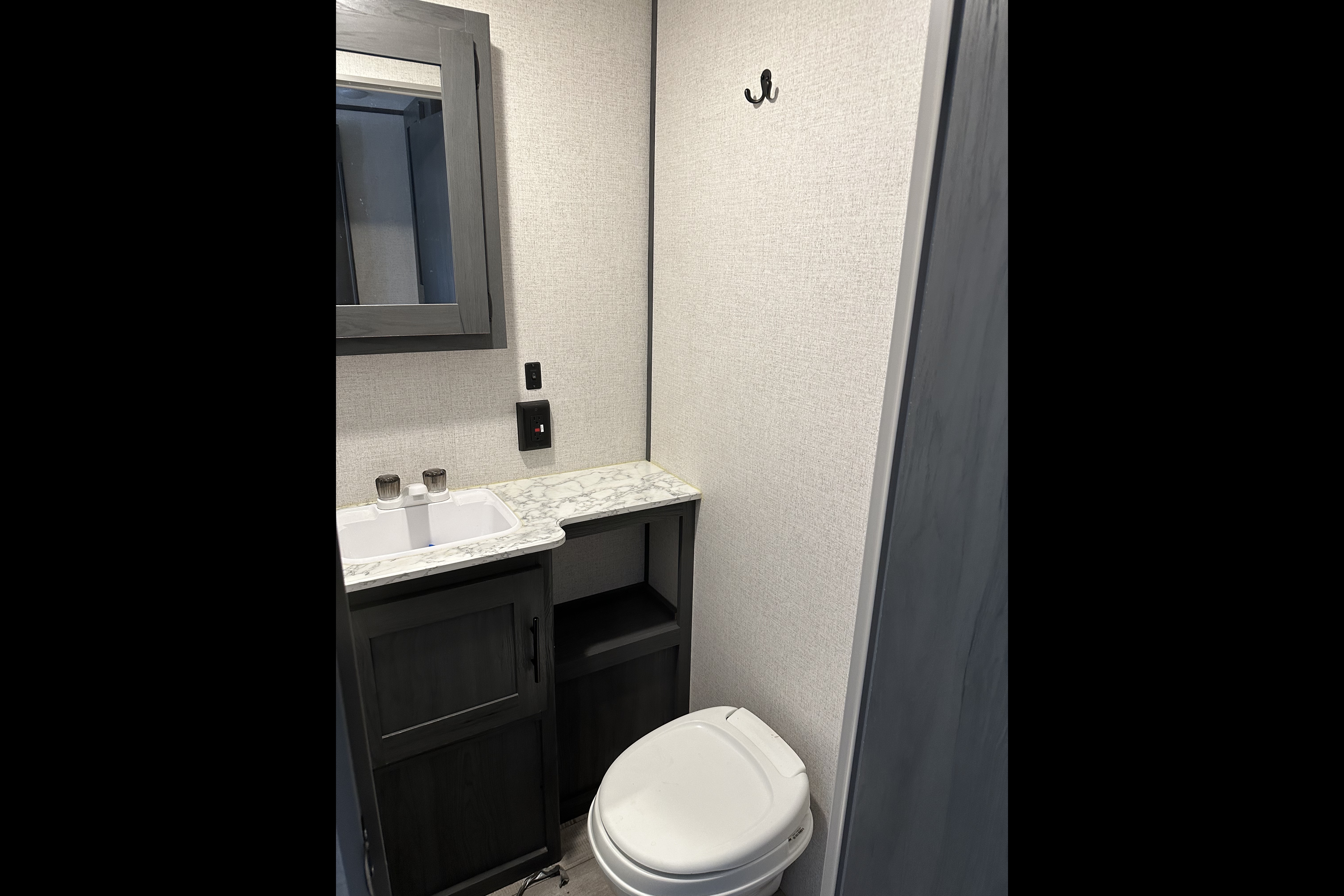 Family Bunkhouse Camper | Sleeps 9 | Fully Stocked | Easy Camping Setup