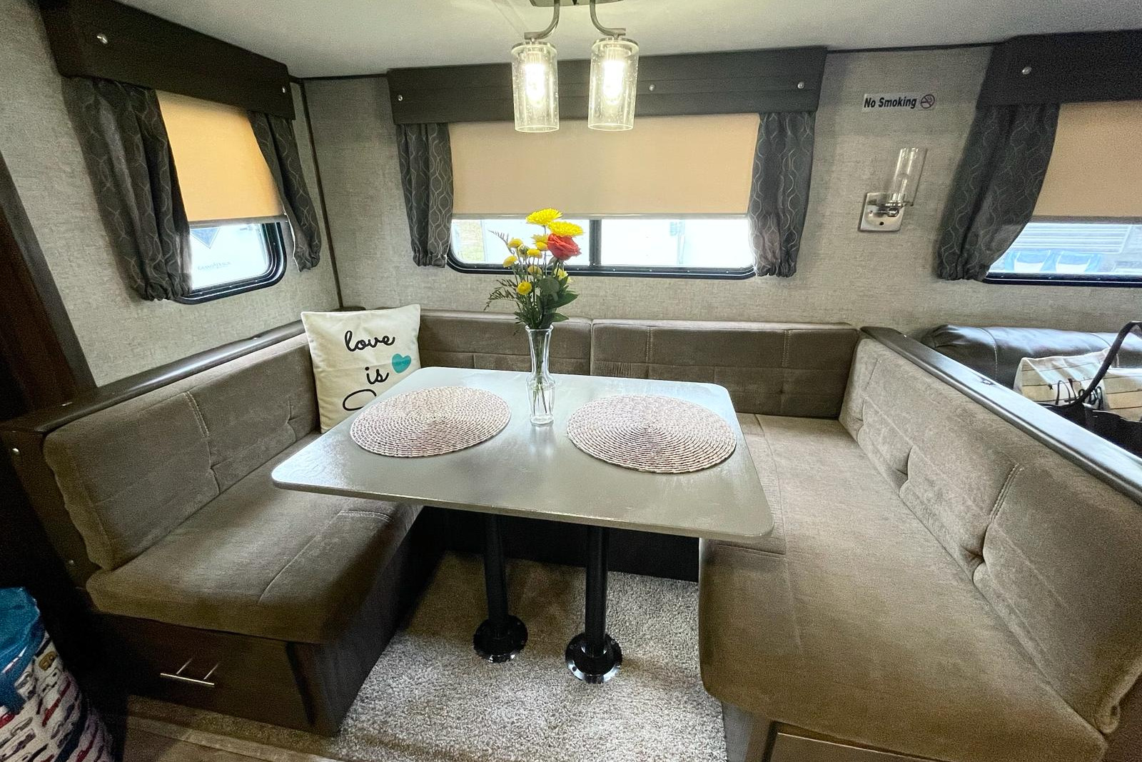 ADVENTURE AWAITS!! FOREST RIVER CHEROKEE ALPHA WOLF Travel Trailer