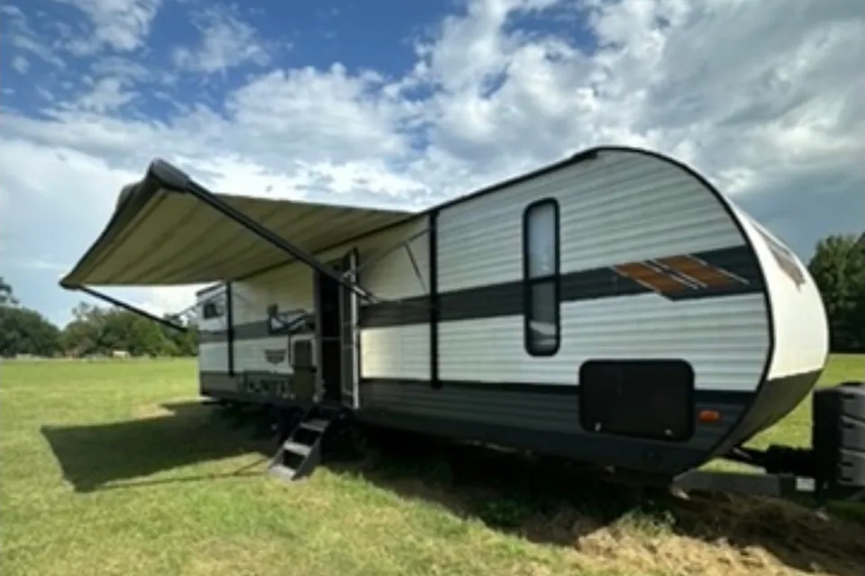 (Delivery ONLY) Andy's 10 Sleeper Forest River Wildwood Travel Trailer