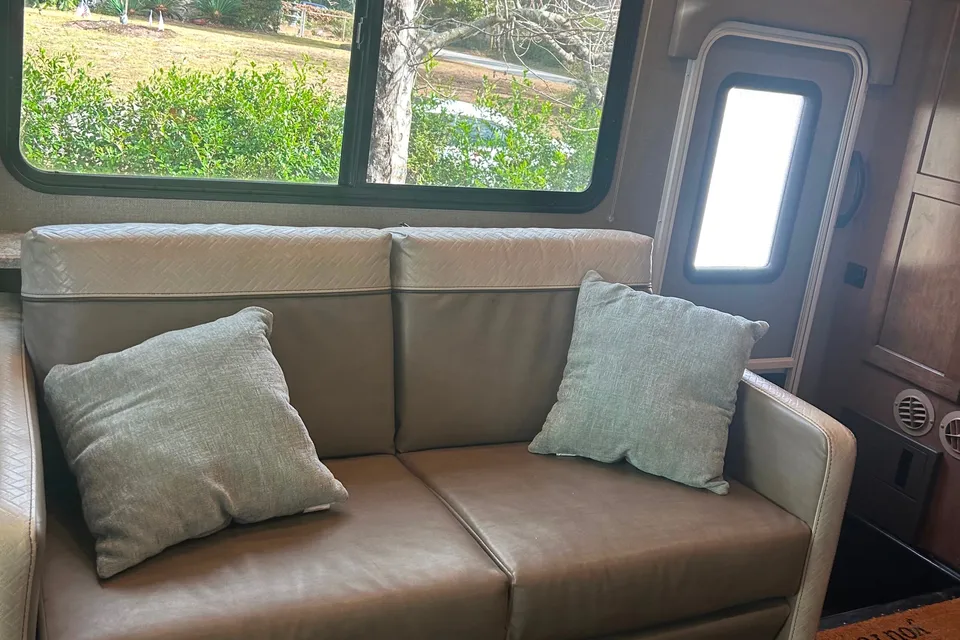 31 foot class A great for group travel or family’s with kids