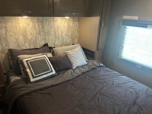 31 foot class A great for group travel or family’s with kids