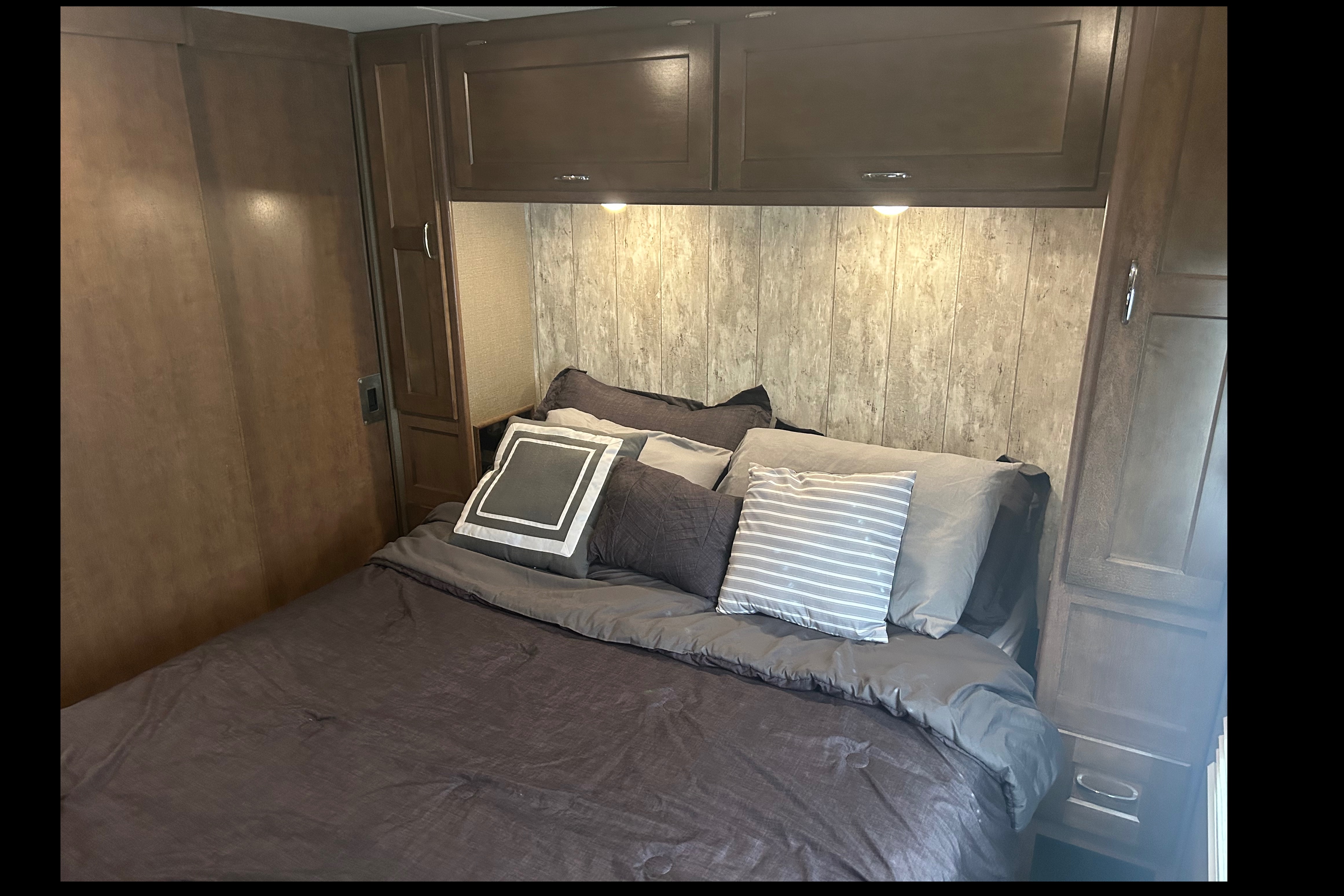 31 foot class A great for group travel or family’s with kids