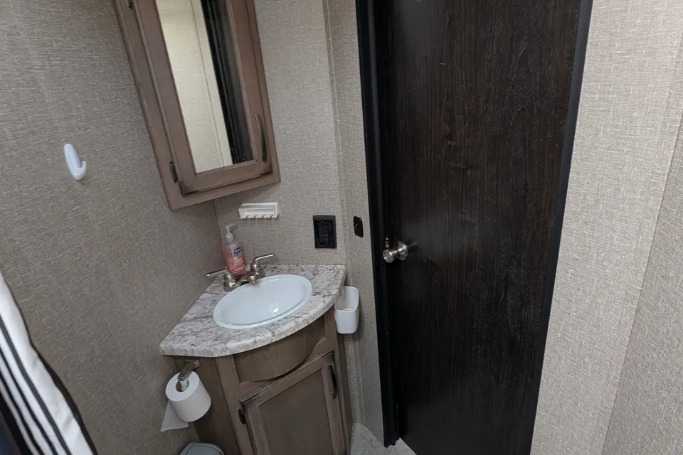 Luxury Grand Design Transcend Xplor Travel Trailer