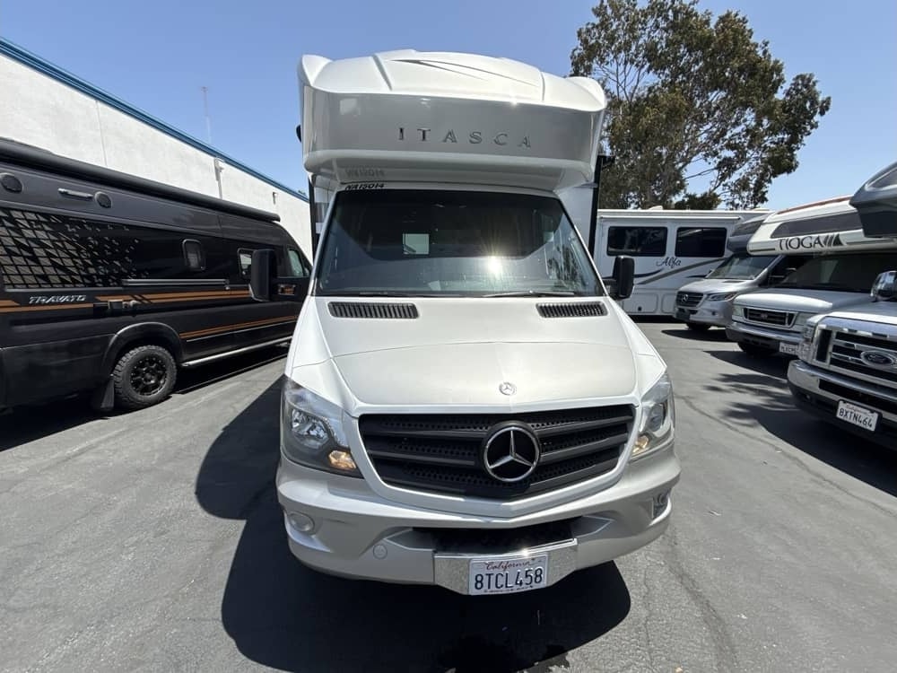 Top Notch Rv - Mercedes Benz Atasca Navion 24v 26'