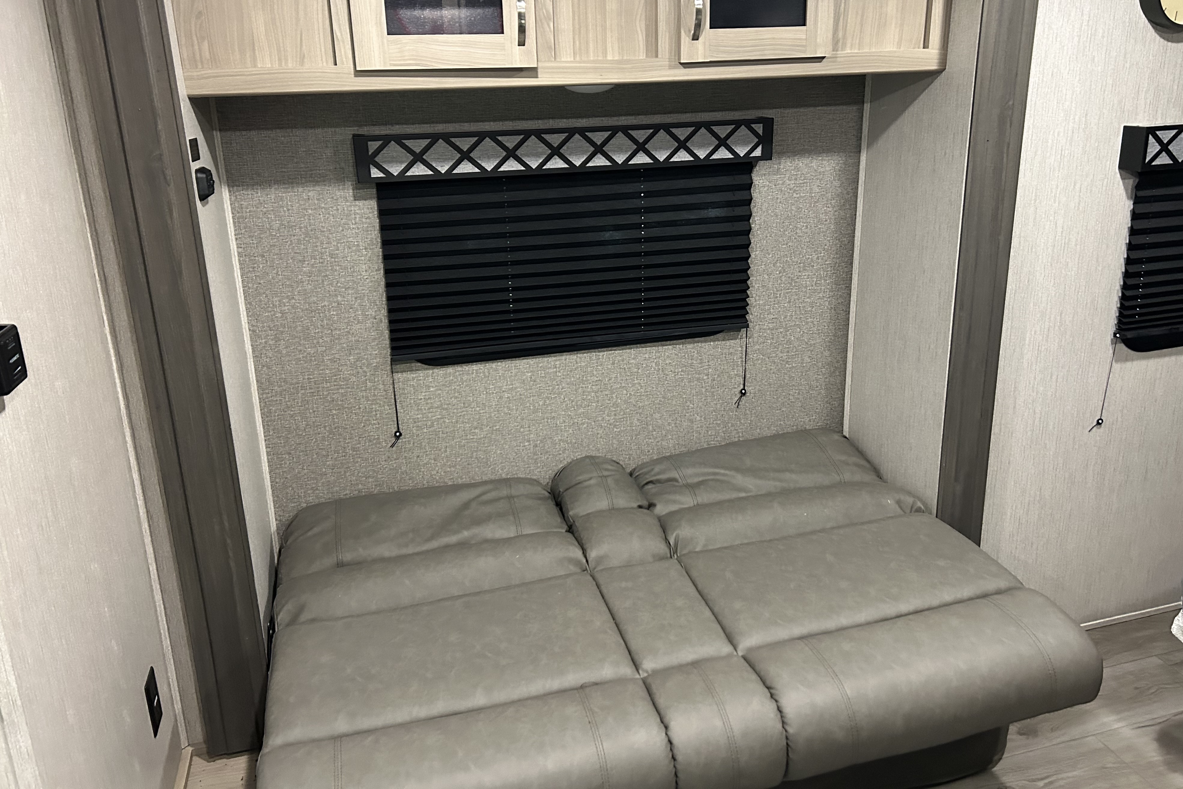 Len’s Coachmen Freedom Express Travel Trailer