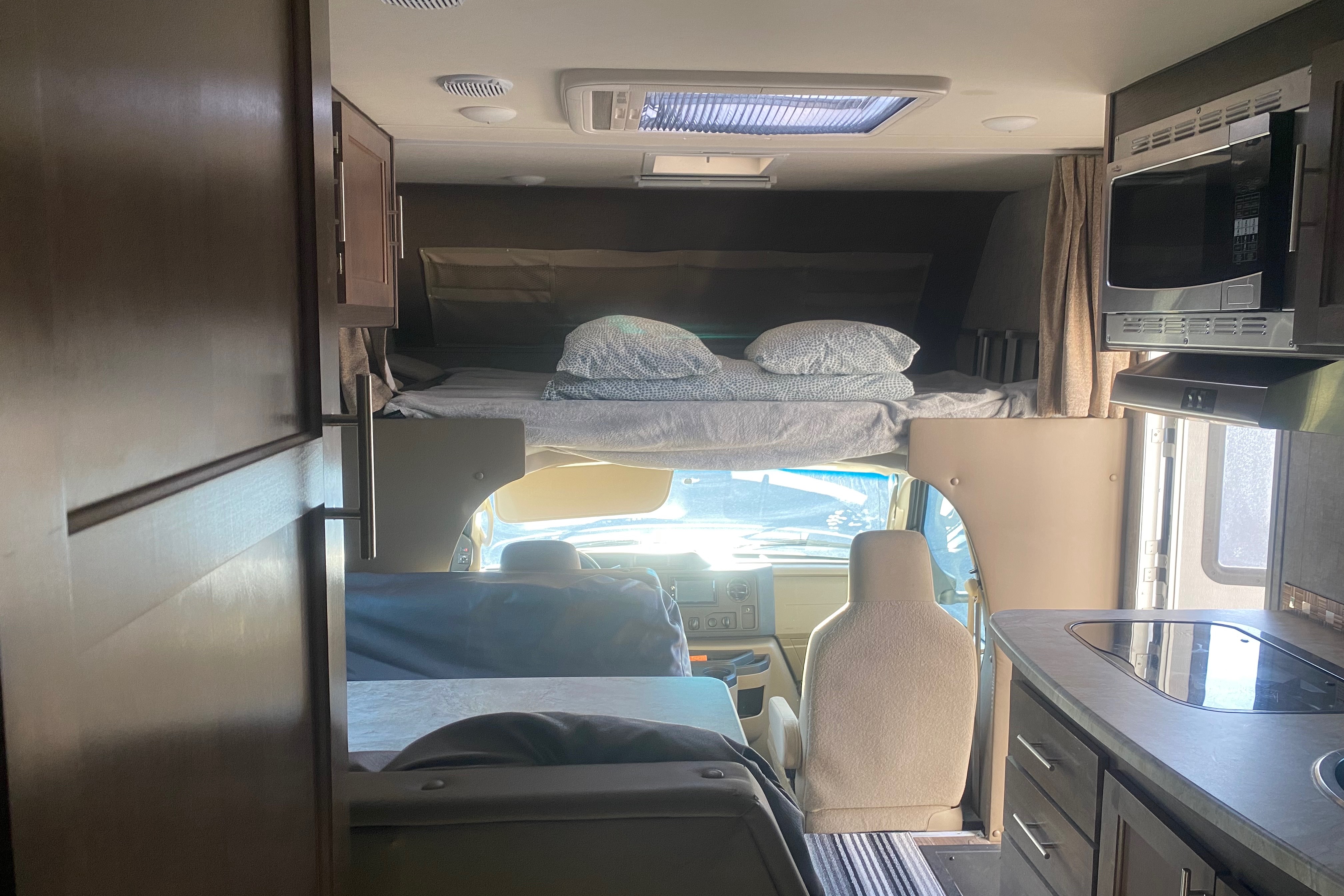 Fleet #C5 Mid-size Class C – Luxury Comfort for Families & Friends (Sleeps 4 Adults, 2 Children)