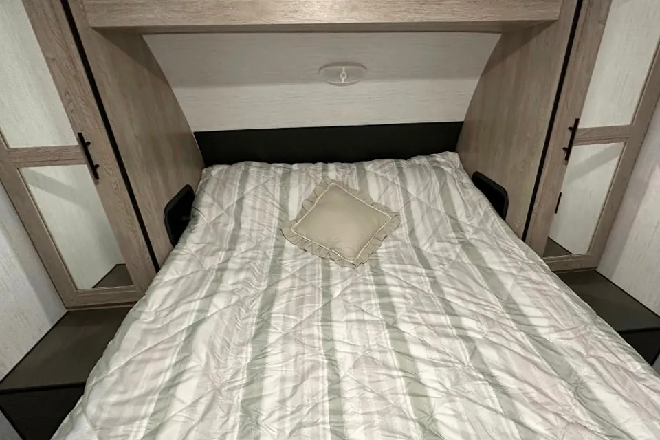 Sergei's Heartland Prowler 320 BH Travel Trailer