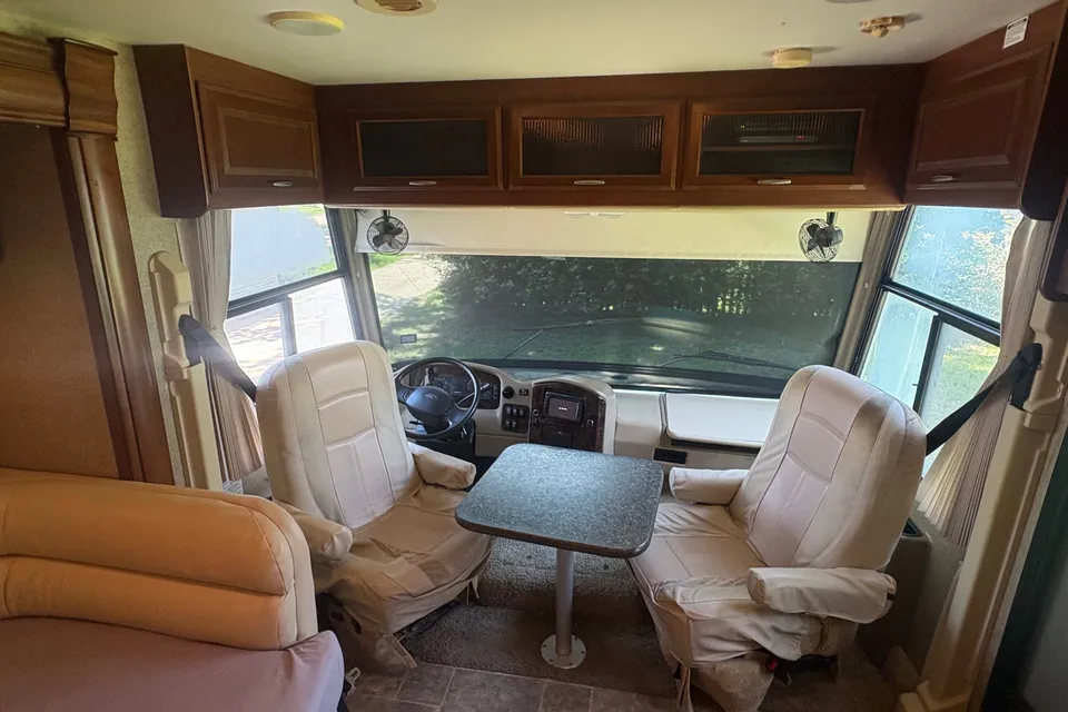 Executive Thor Challenger 37dt Motor Coach Class A