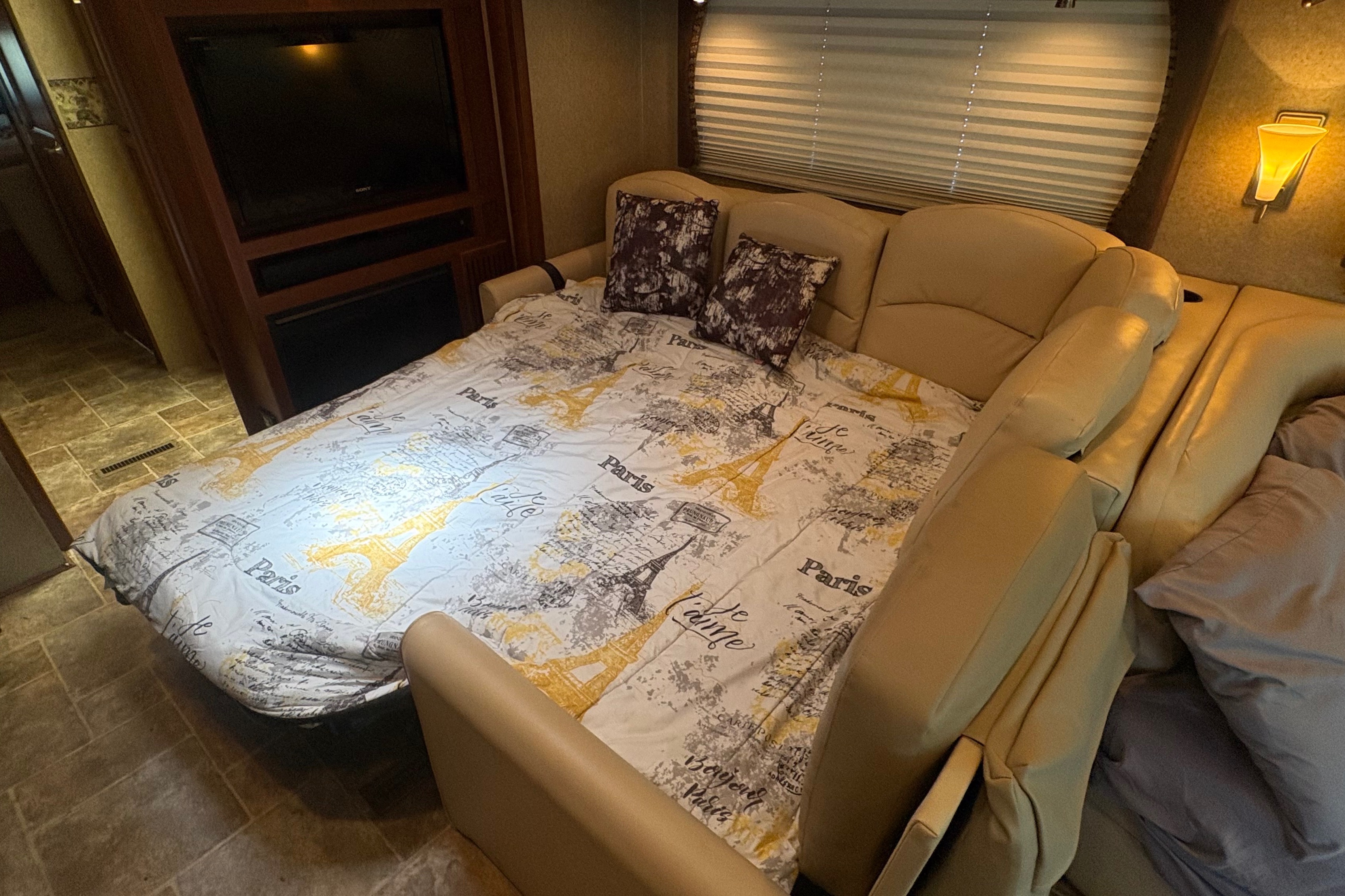 Executive Thor Challenger 37dt Motor Coach Class A