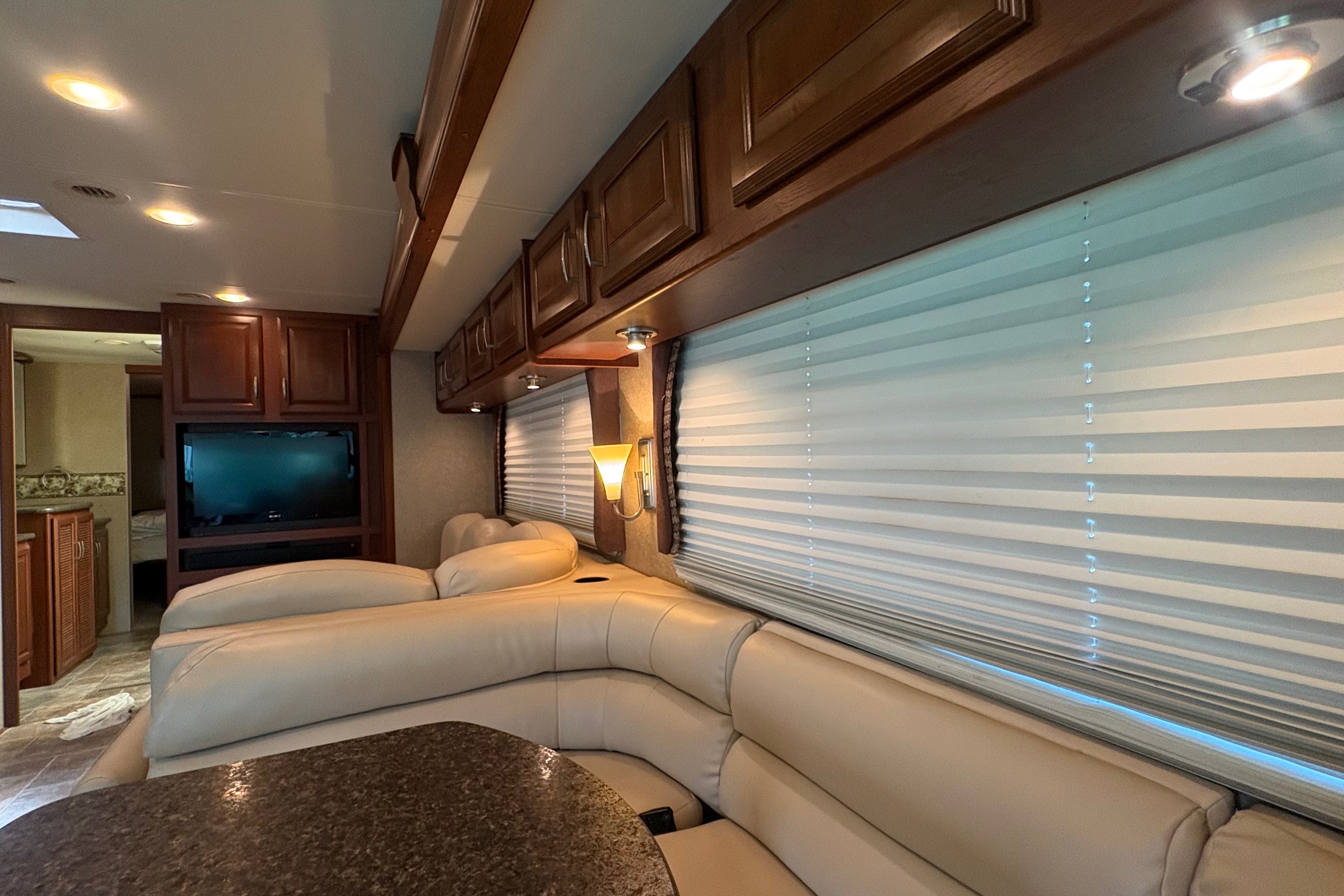 Executive Thor Challenger 37dt Motor Coach Class A
