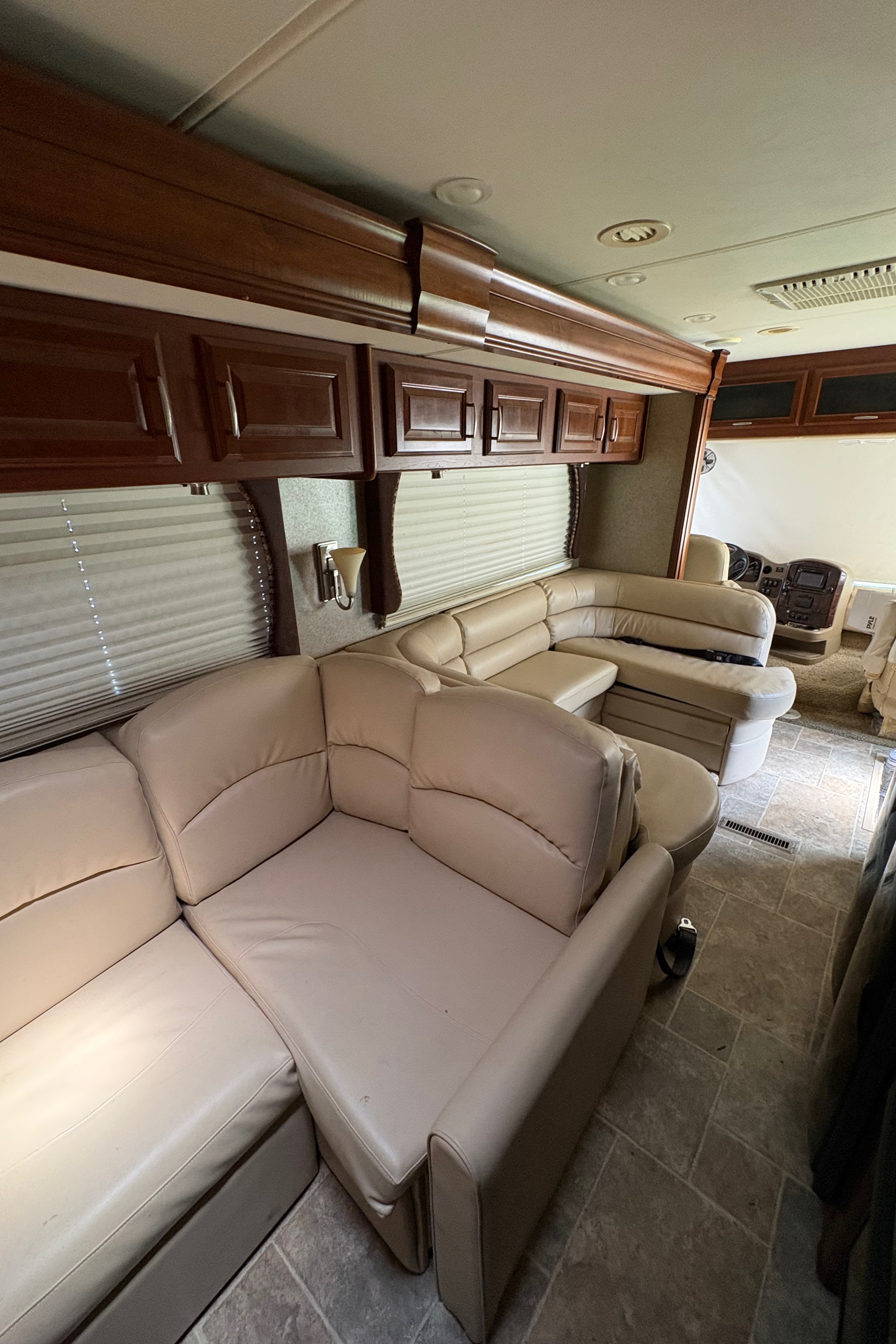 Executive Thor Challenger 37dt Motor Coach Class A
