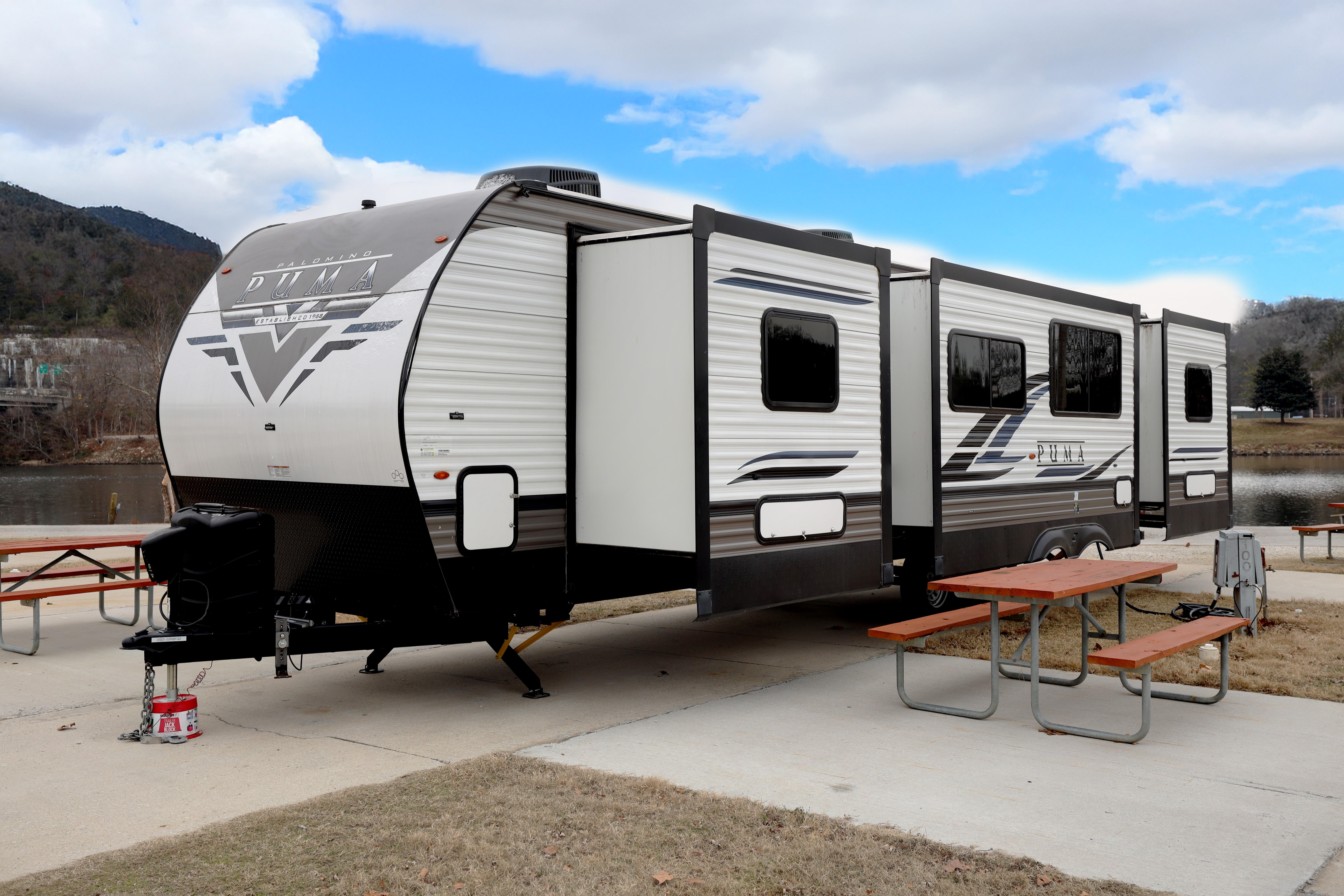 Say hello to "Gratitude"! Our 22 Palomino Puma 32RBF 2-QUEEN! Located near Table Rock Lake, Branson Missouri & Lake Of The Ozarks