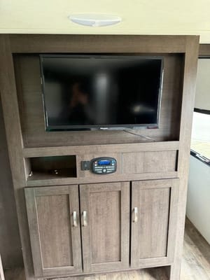 Alan's Forest River Salem cruise lite 263 bhix Travel Trailer