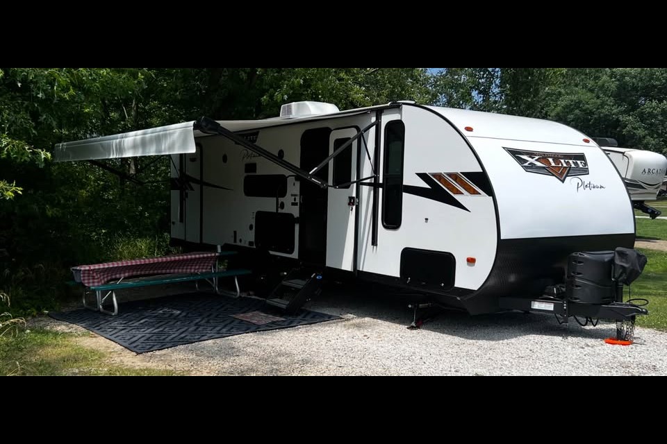Family Bunkhouse Forest River Wildwood X-Lite 240BHXL